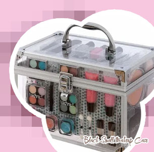 Small beauty case